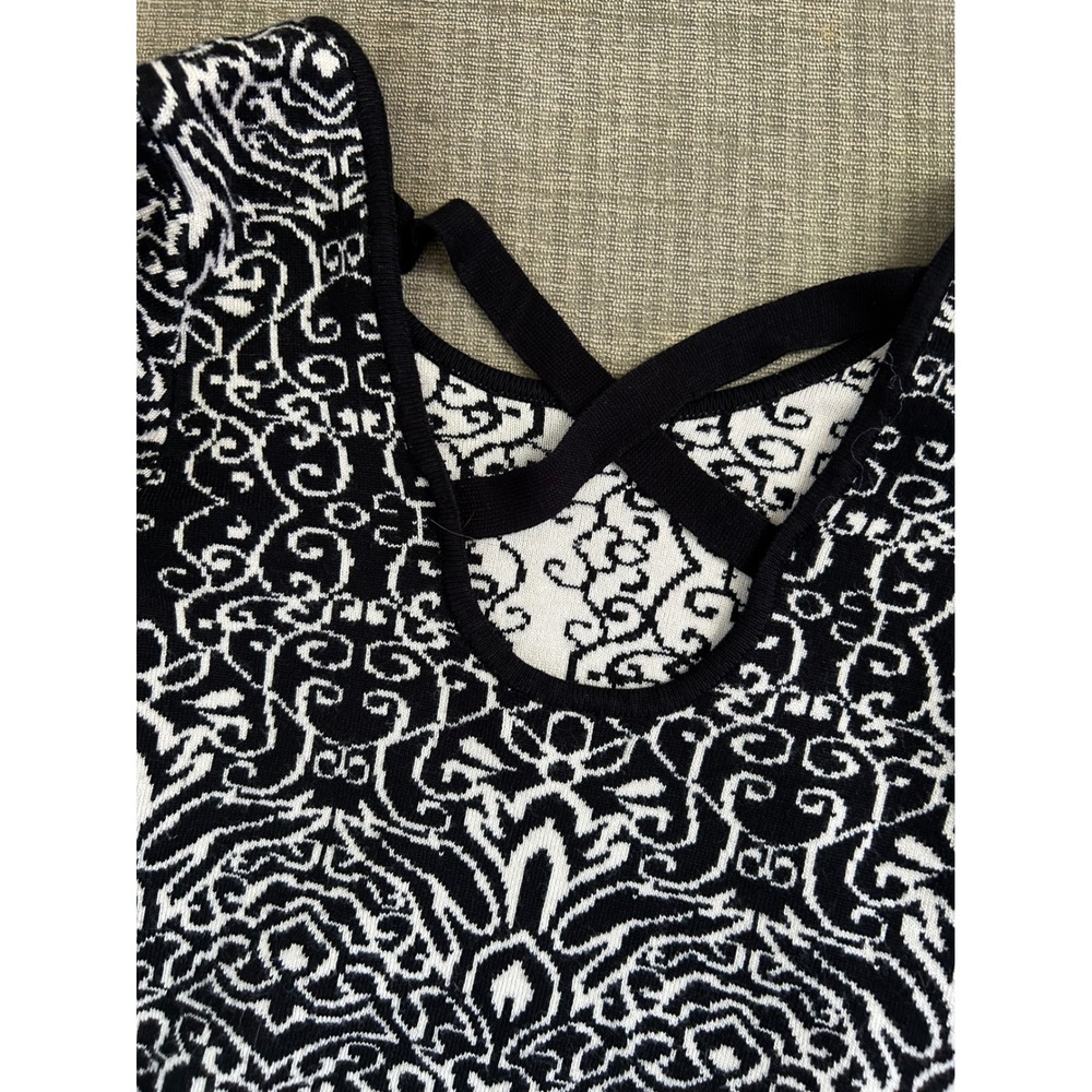 Black & White Patterned Long Sleeve Knit Cropped Top - XS Whimsigoth IndieSleeze - Picture 5 of 6